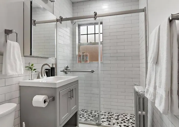 Appartamento Lovely 1br In - Elmwood 105 *